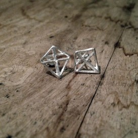 wild-arrow-pien-ruuti-earrings-silver