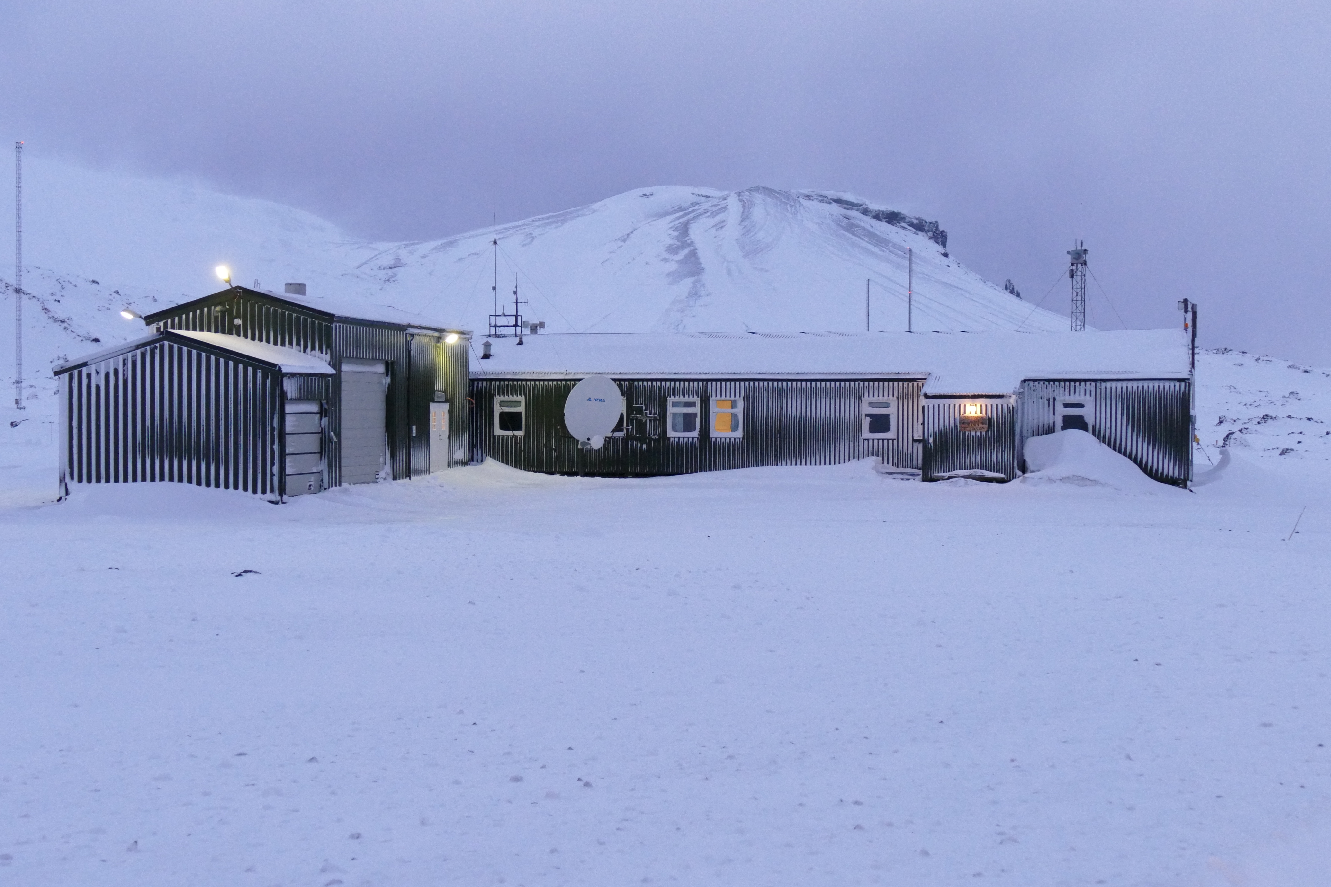Meteorologische Station / Meteorologisk stasjon  © Pål Ranheim
