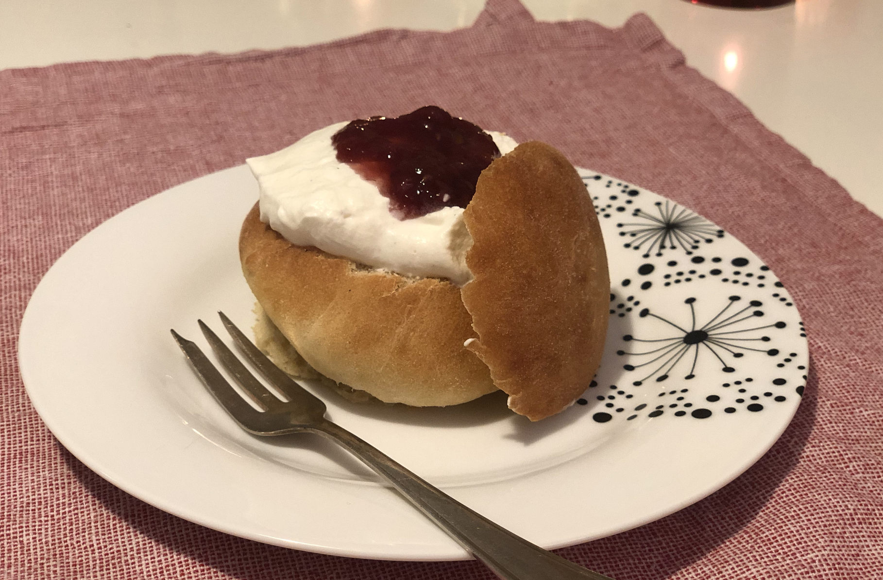 Finnische Laskiaispulla. Foto: Besser Nord als nie!